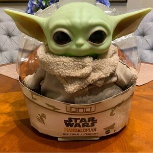 Star Wars Mandalorian The Child with Green and Brown Accents